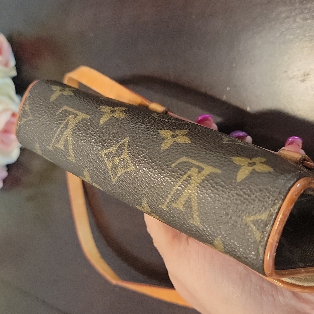 Authentic Louis Vuitton Florentine belt bag - Picture 7 of 12